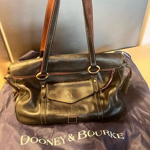 Navy blue with red interior mi t condition authentic Dooney Burke